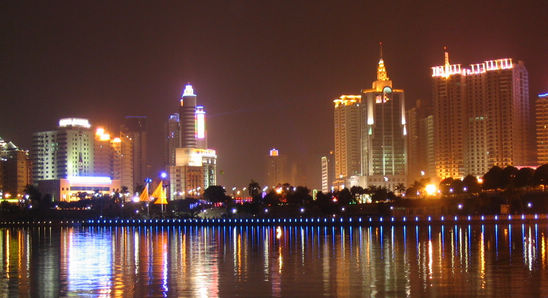 中国十大会奖旅游城市推荐之－桂林夜景